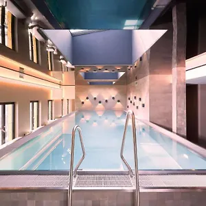 Hotel apartamentowy Adina, Düsseldorf